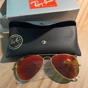 Ray-Ban Aviator RB3025 Metal Sunglasses with Gold Frame and Orange Mirror Lenses